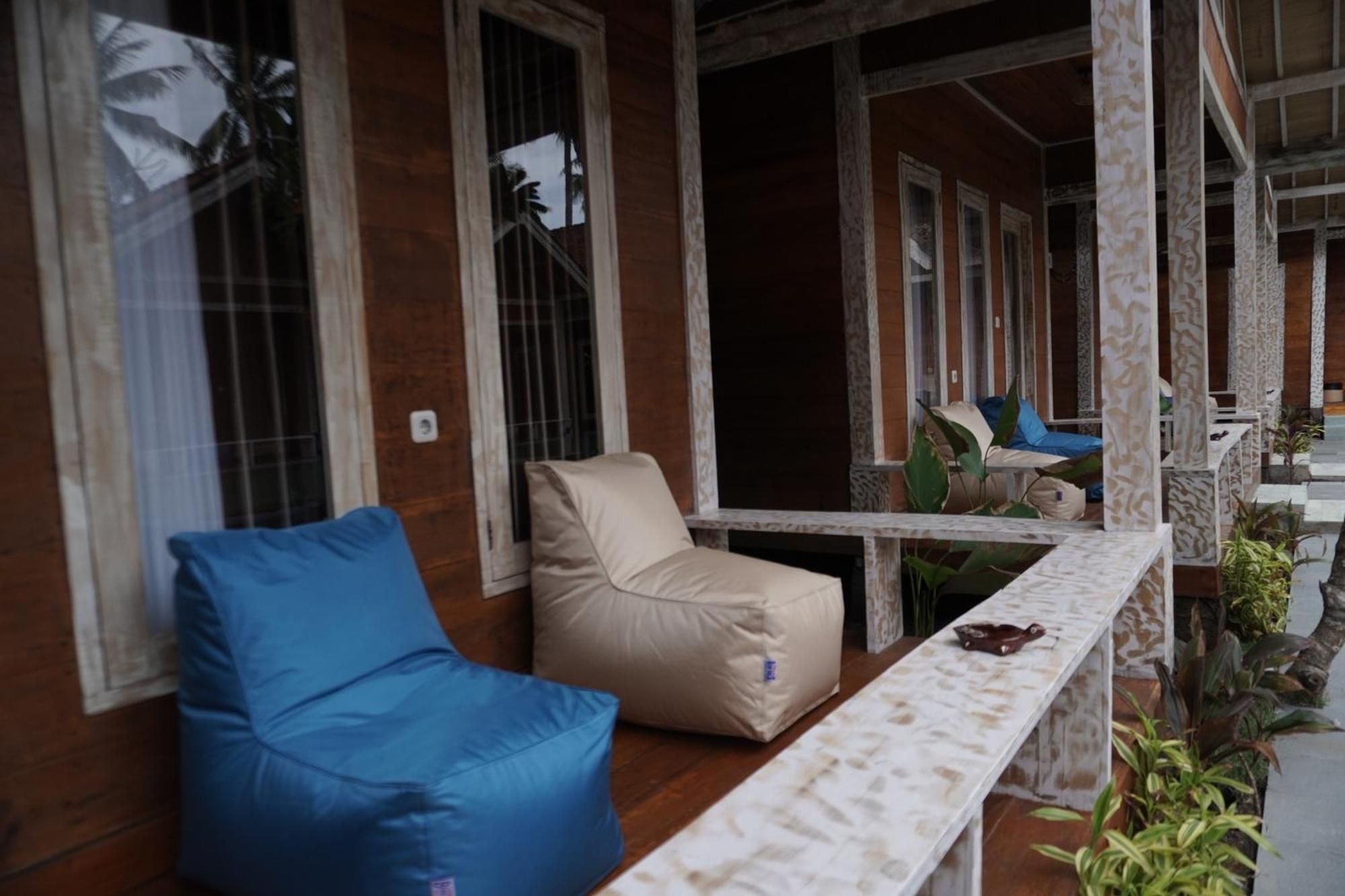 Nusa Summerville Lodge Gili Trawangan